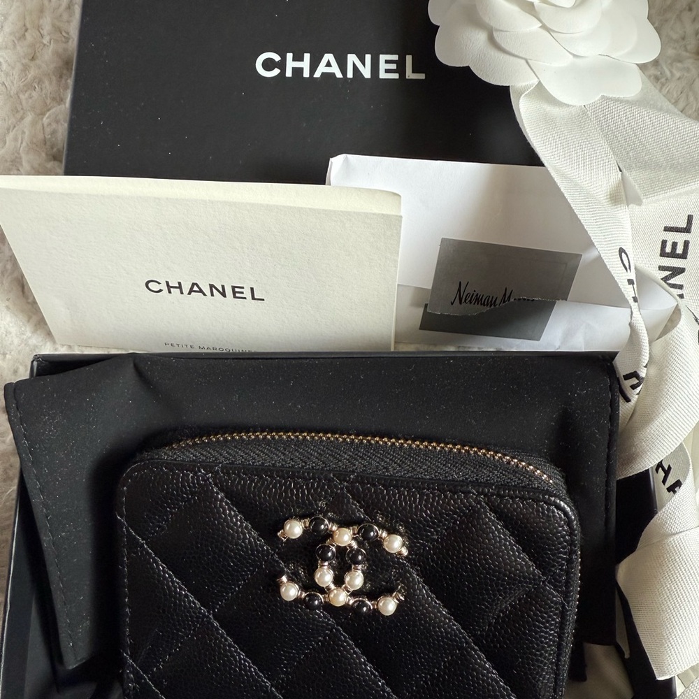Chanel Black Quilted caviar pearl zippy card coin wallet New In box